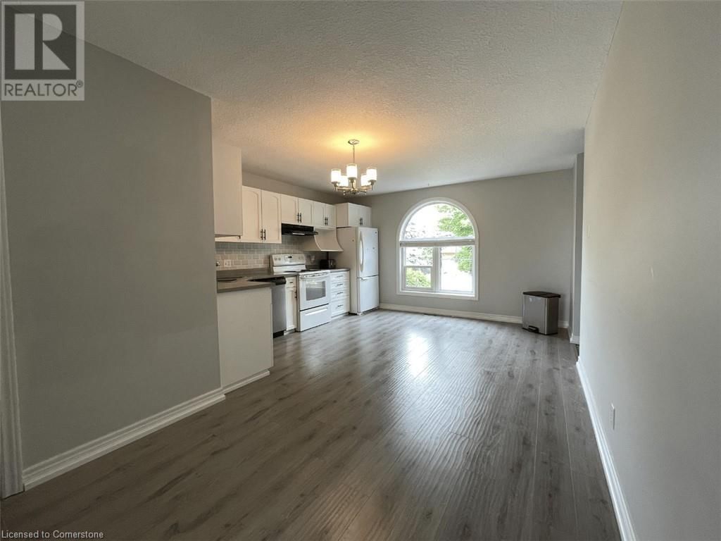 30 MUSSELMAN CRESCENT Image 7