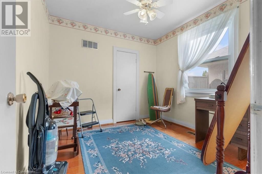 693 UPPER JAMES STREET Image 21