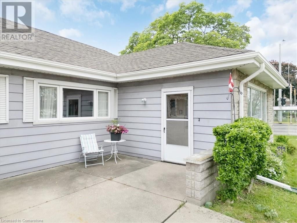 693 UPPER JAMES STREET Image 3