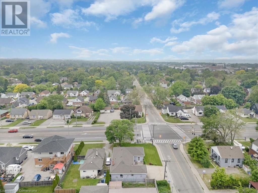 693 UPPER JAMES STREET Image 31