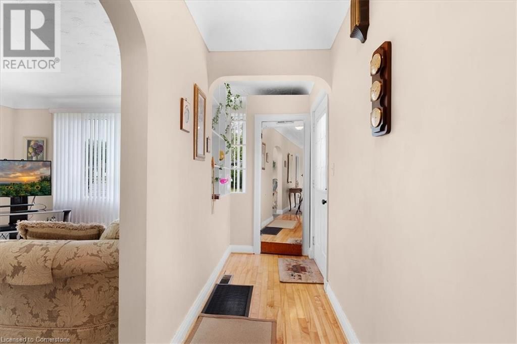 693 UPPER JAMES STREET Image 5