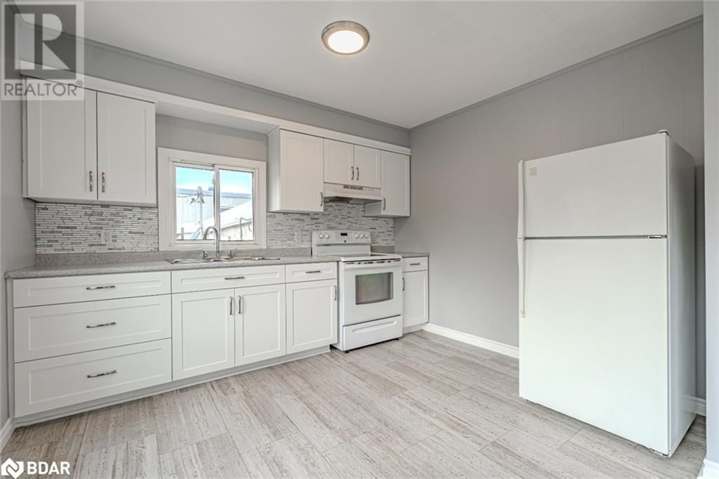 30 QUEEN STREET WEST Image 16