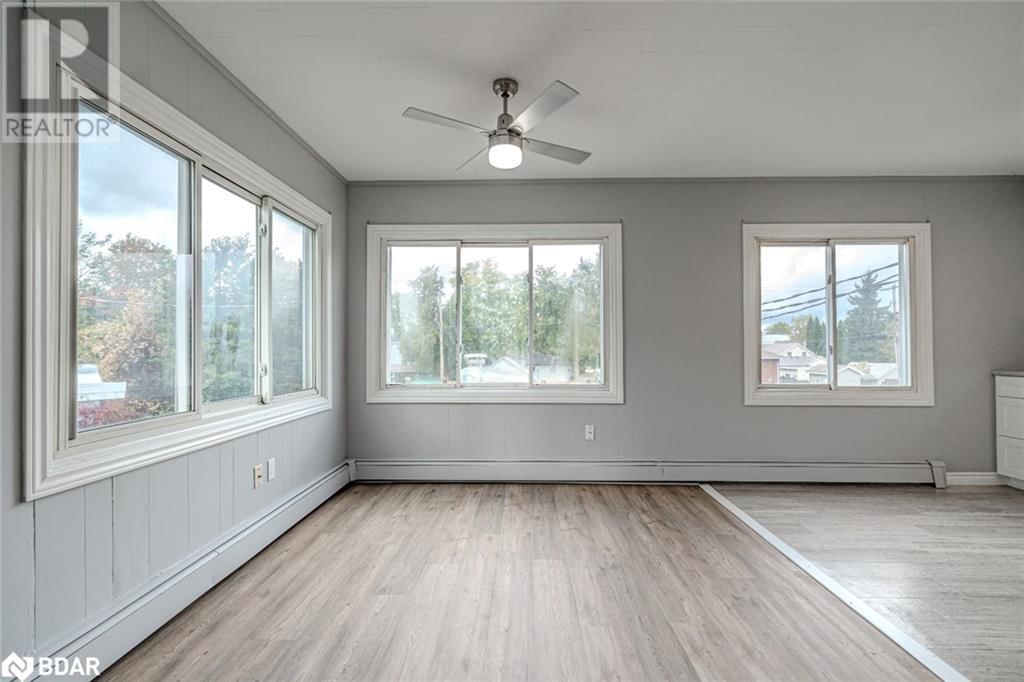 30 QUEEN STREET WEST Image 17
