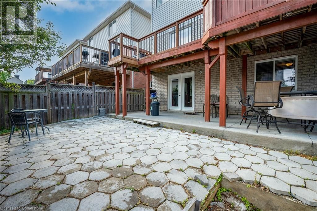 324 BEAUMONT CRESCENT Image 32