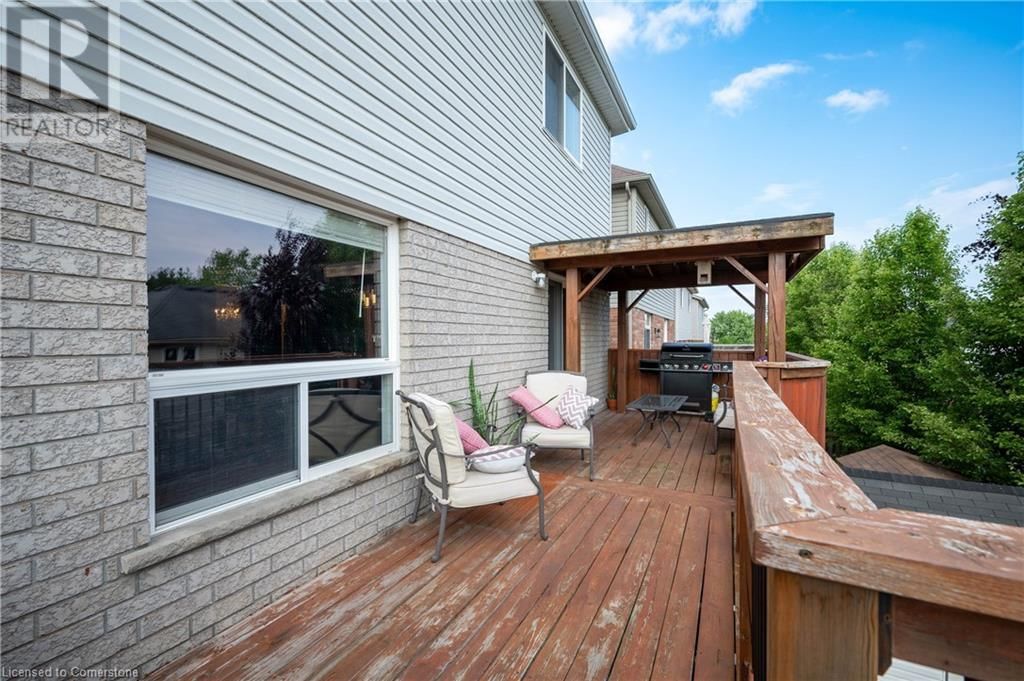 324 BEAUMONT CRESCENT Image 38