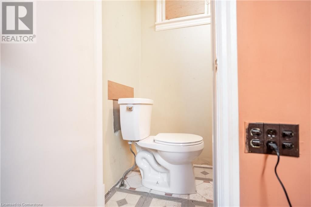 571 KING STREET Image 5