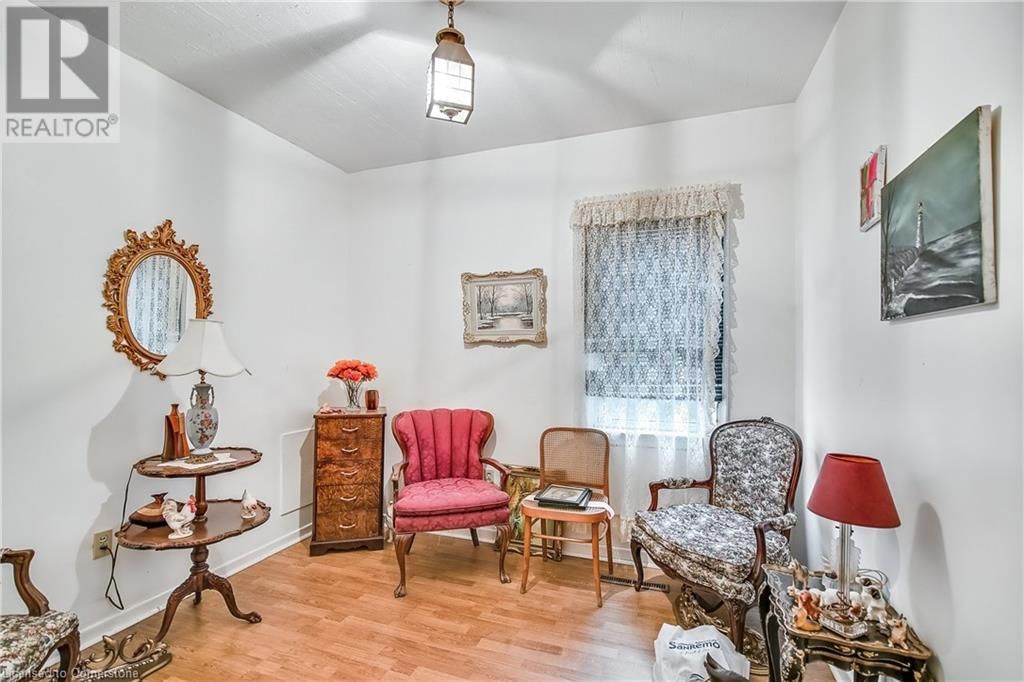 569 KING STREET Image 17