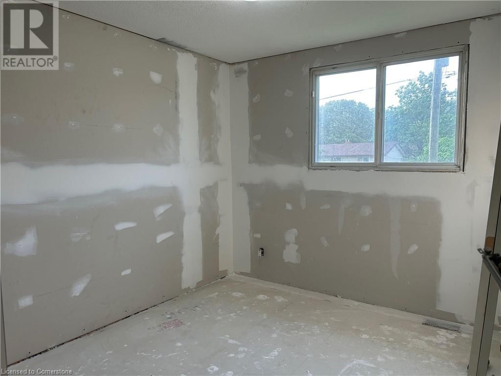 56 OAKWOOD AVENUE Image 39
