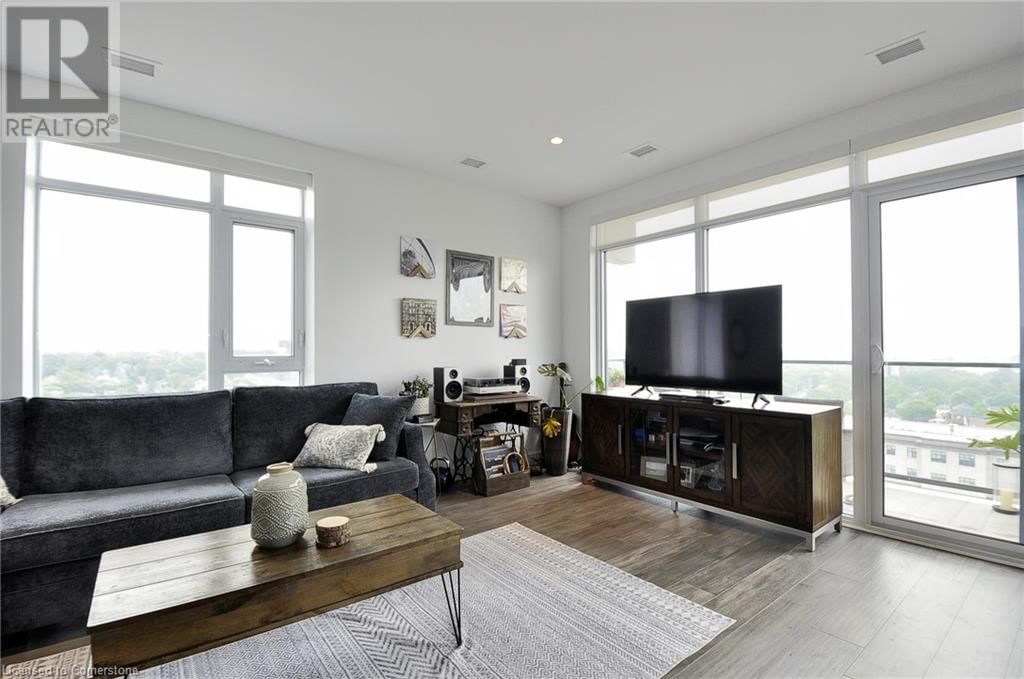 1213 - 15 GLEBE STREET Image 15