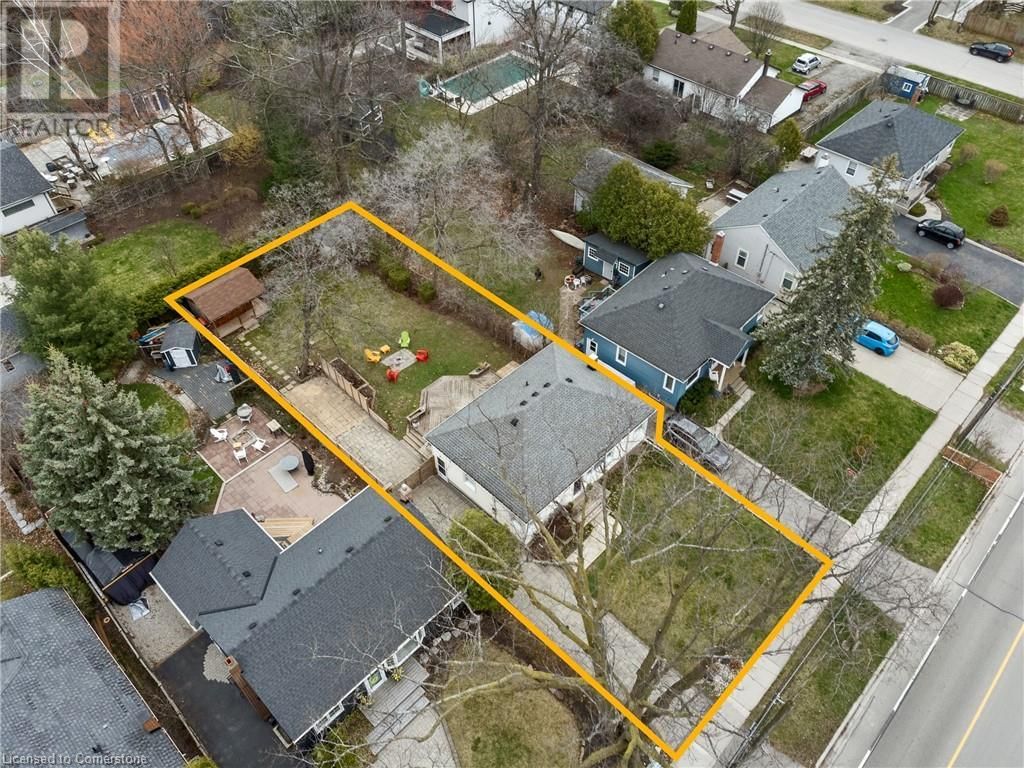407 QUEEN MARY DRIVE Image 3