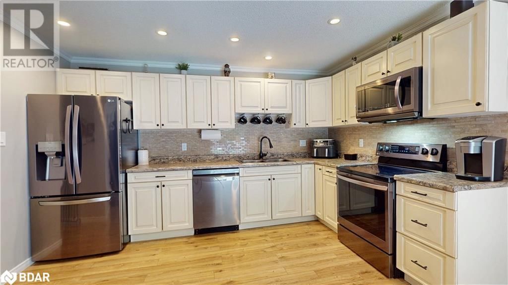 4557 TRENT TRAIL Image 9