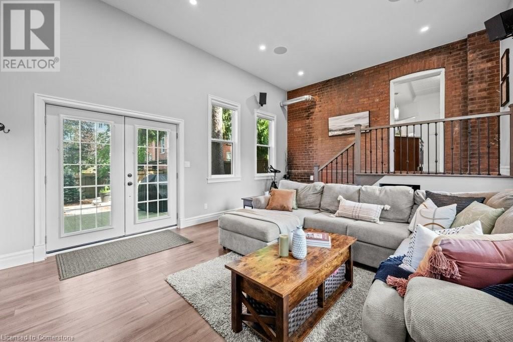 89 LYNDEN ROAD ROAD Image 19