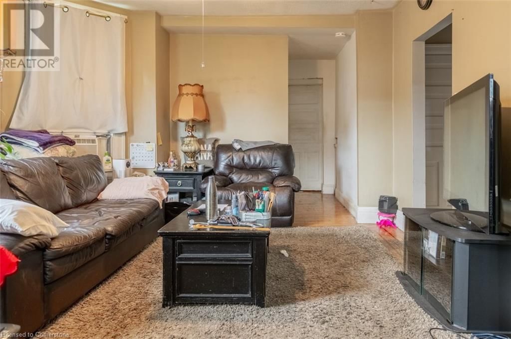 124 GLADSTONE AVENUE Image 13