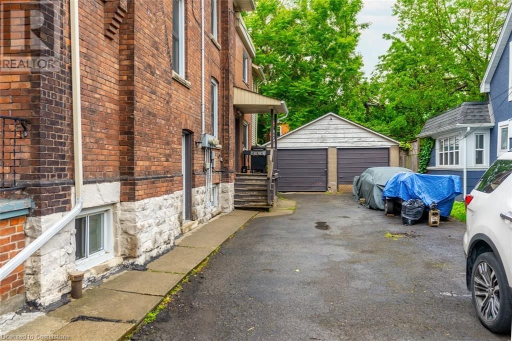 124 GLADSTONE AVENUE Image 5