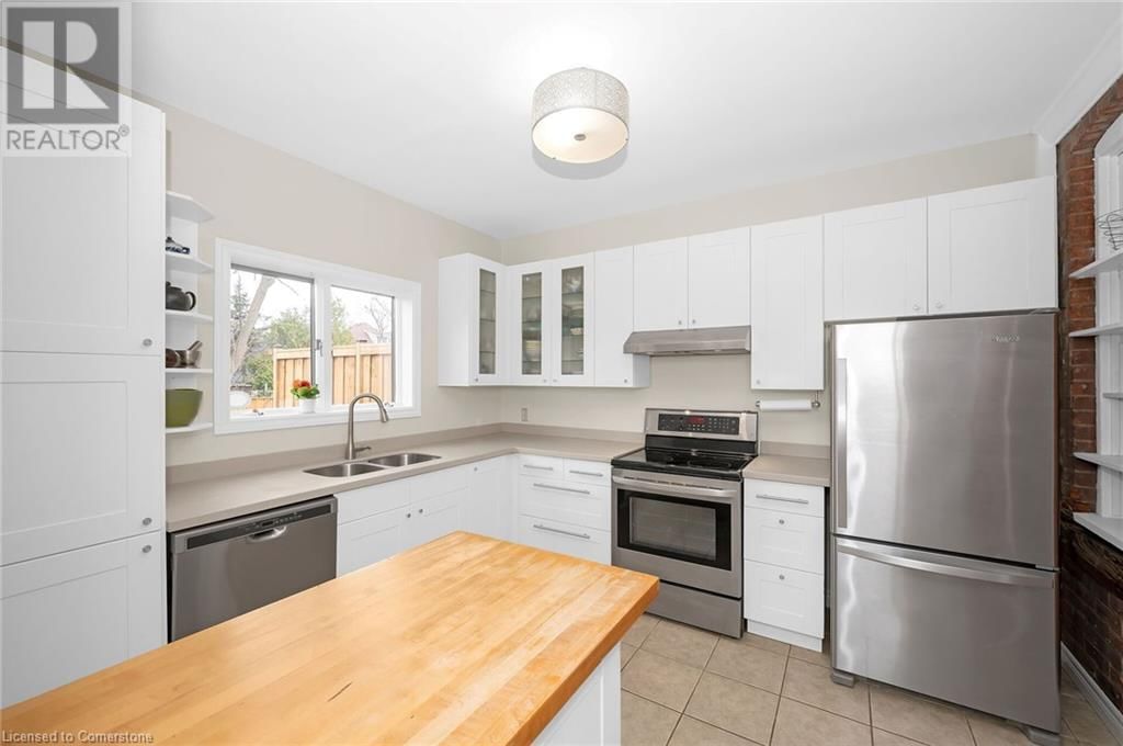 300 CHARLTON AVENUE WEST Image 16