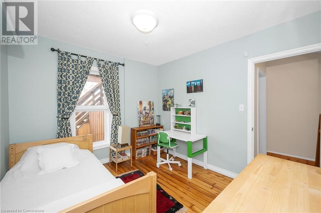 300 CHARLTON AVENUE WEST Image 20