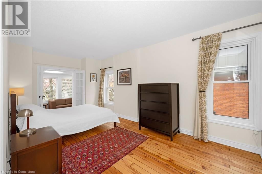300 CHARLTON AVENUE WEST Image 21