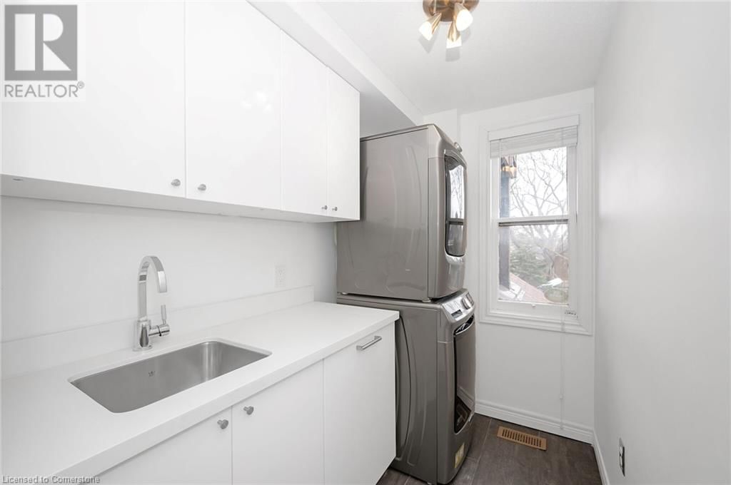 300 CHARLTON AVENUE WEST Image 26