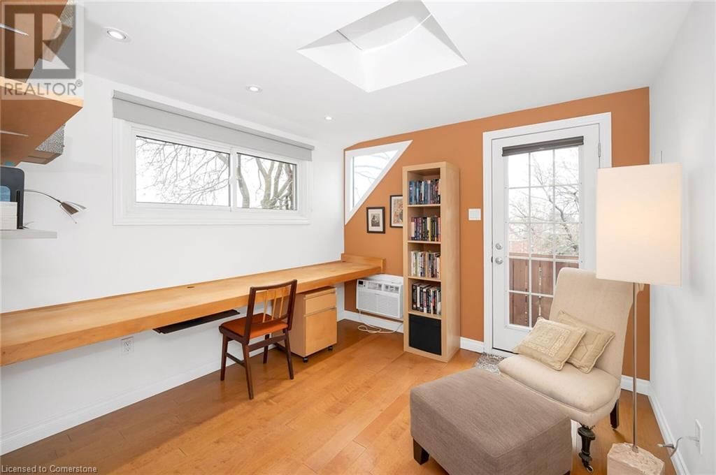 300 CHARLTON AVENUE WEST Image 30