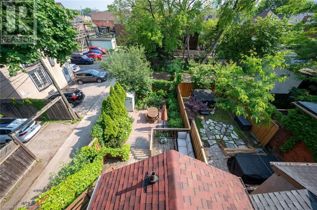 300 CHARLTON AVENUE WEST Image 32