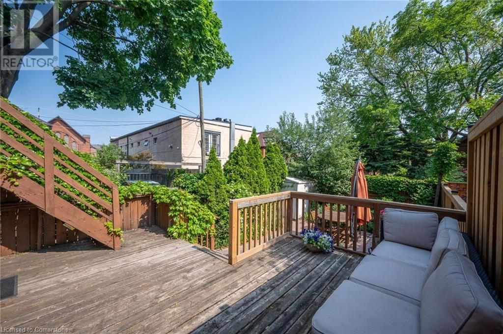 300 CHARLTON AVENUE WEST Image 33