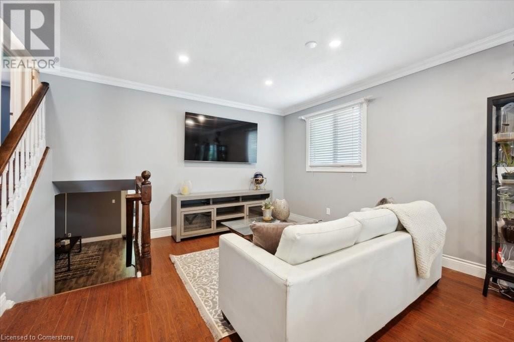 9 PAULINE PLACE Image 4