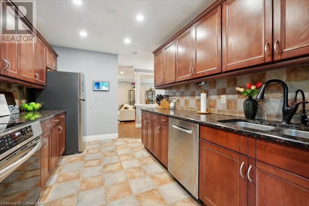 9 PAULINE PLACE Image 6