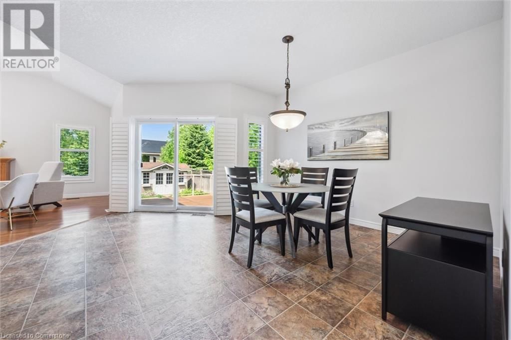 42 TREEVIEW DRIVE Image 12