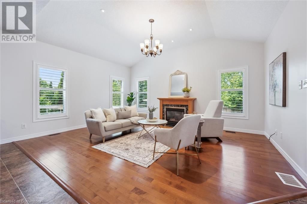 42 TREEVIEW DRIVE Image 15