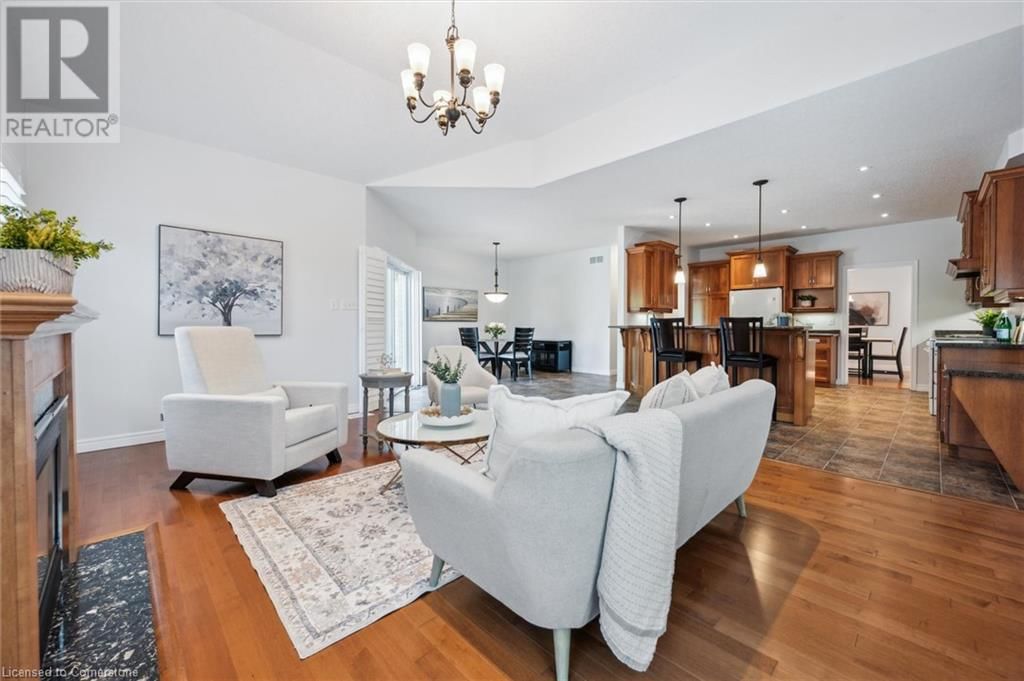 42 TREEVIEW DRIVE Image 17