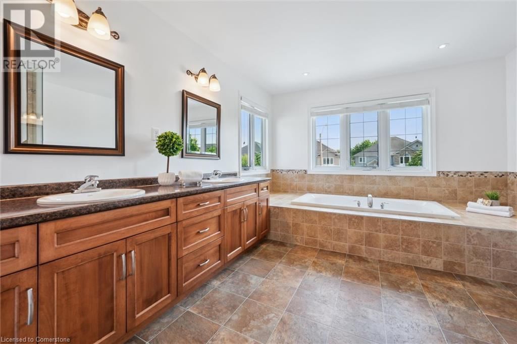 42 TREEVIEW DRIVE Image 32