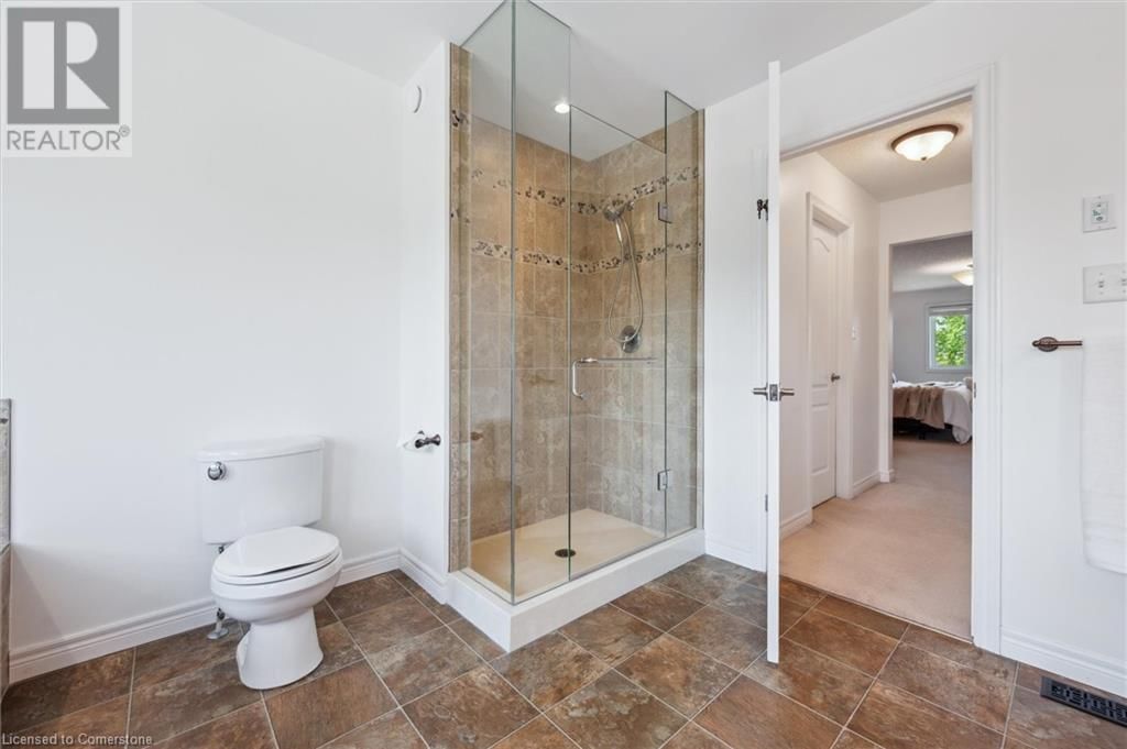 42 TREEVIEW DRIVE Image 33