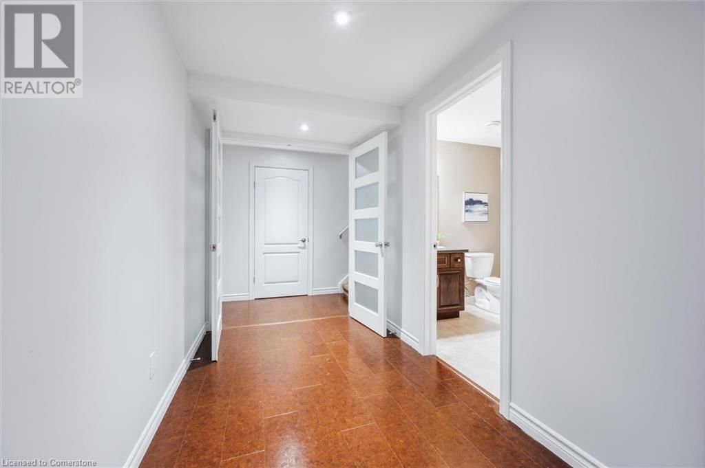42 TREEVIEW DRIVE Image 35