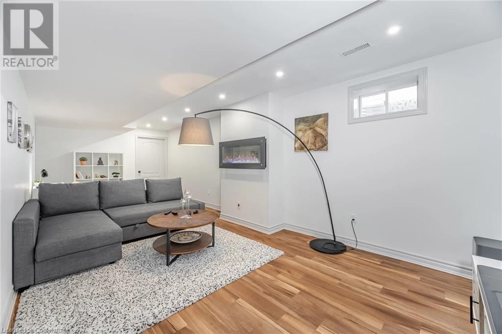 39 STONEHAM STREET Image 31