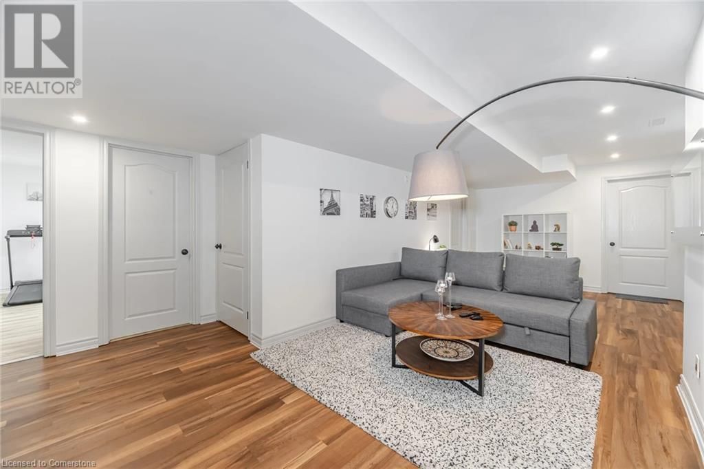 39 STONEHAM STREET Image 32