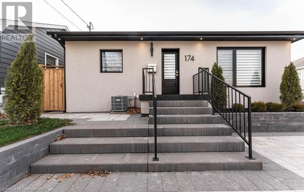 174 ROXBOROUGH AVENUE Image 2
