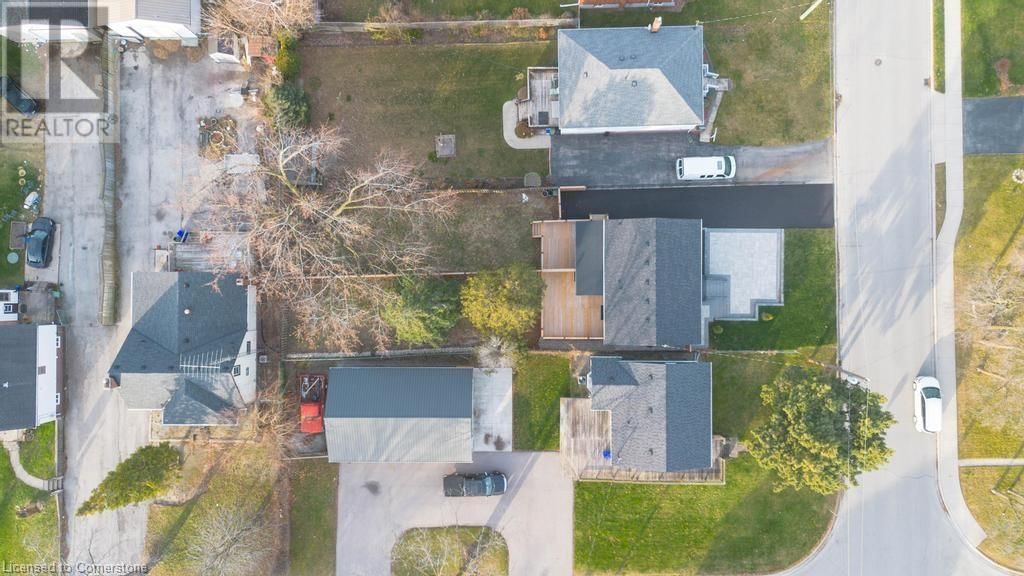 174 ROXBOROUGH AVENUE Image 29