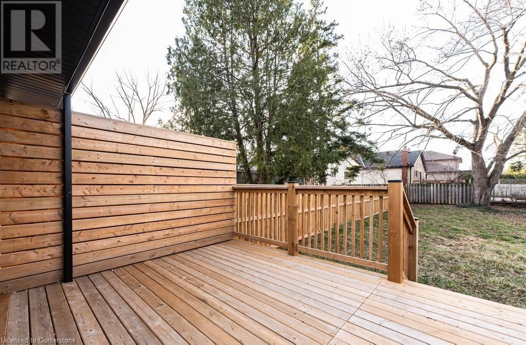 174 ROXBOROUGH AVENUE Image 31