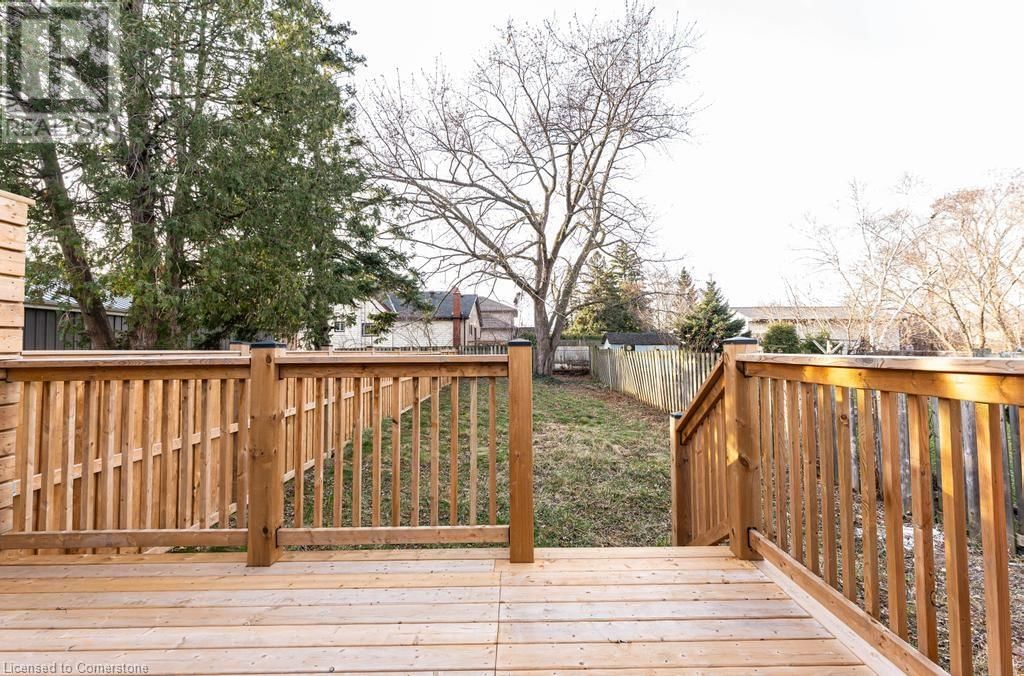 174 ROXBOROUGH AVENUE Image 32