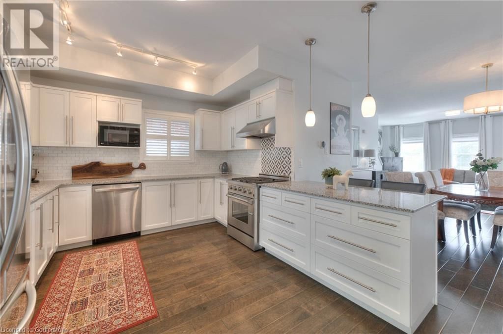 348 LOUISA STREET Image 11