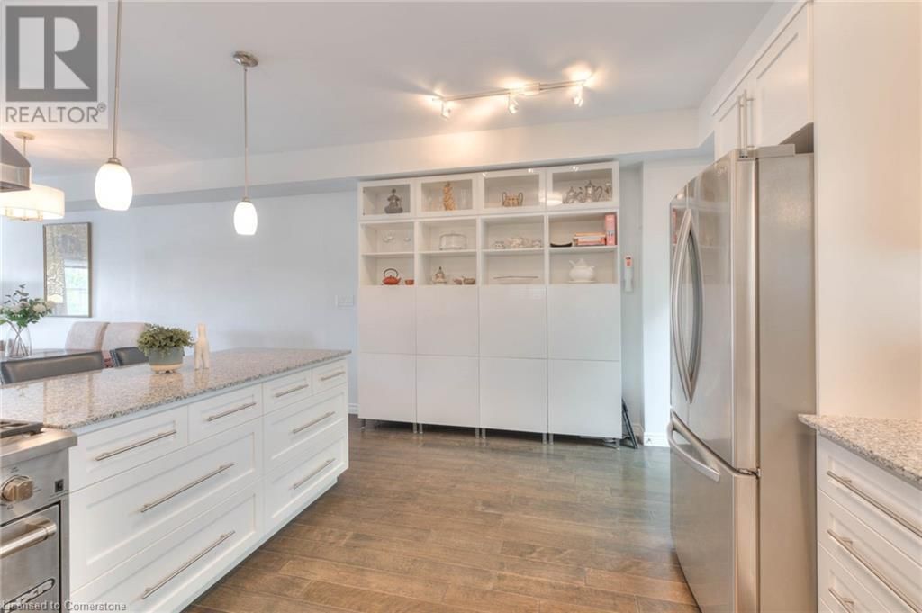 348 LOUISA STREET Image 12