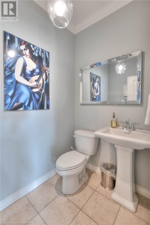 348 LOUISA STREET Image 14