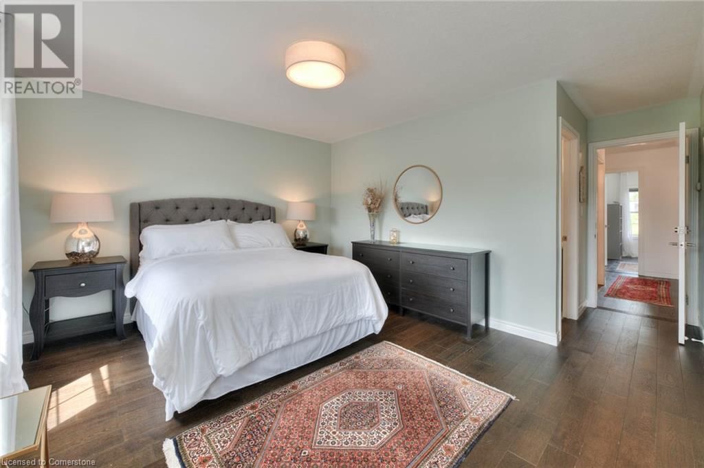 348 LOUISA STREET Image 16