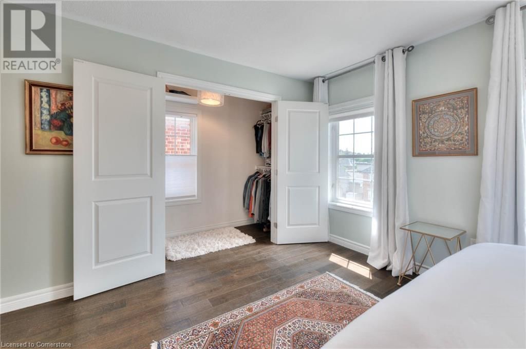 348 LOUISA STREET Image 17