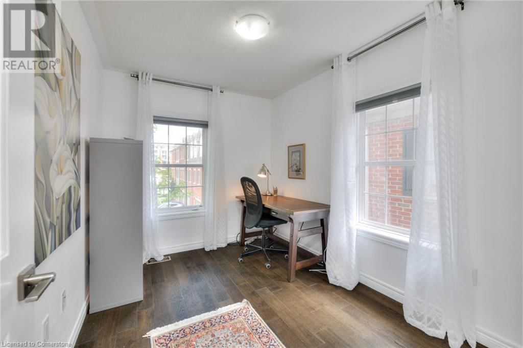348 LOUISA STREET Image 20