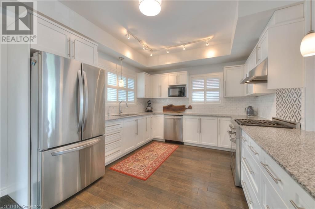 348 LOUISA STREET Image 9