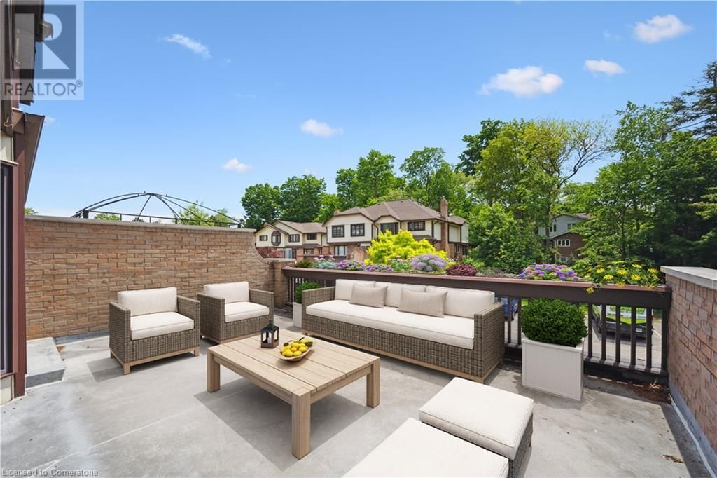 1 - 224 KINGSWOOD DRIVE Image 32
