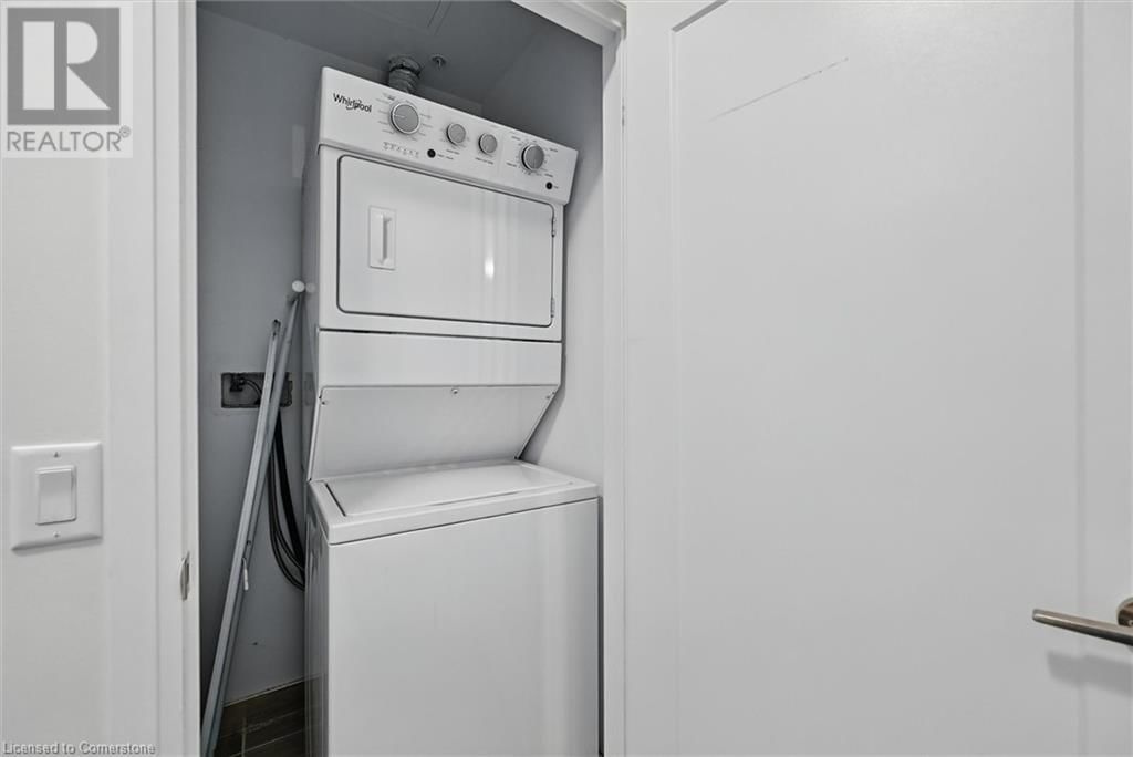 201 - 16 CONCORD PLACE Image 21