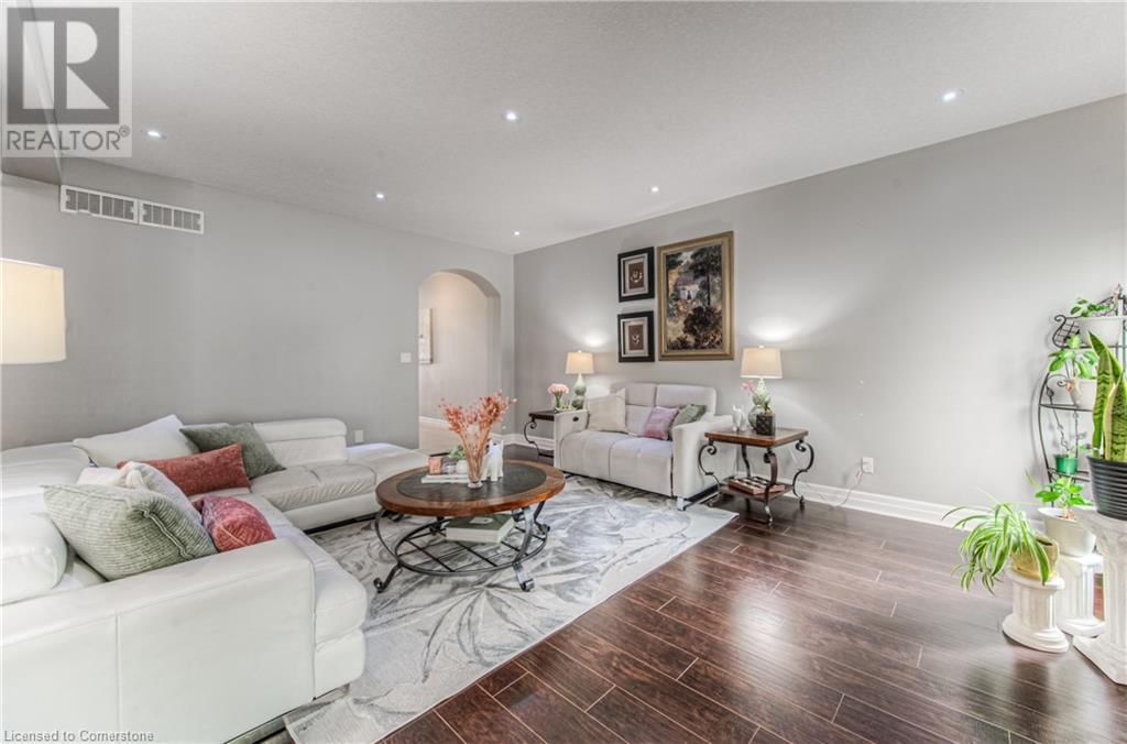 140 MAPLE BUSH DRIVE Image 10