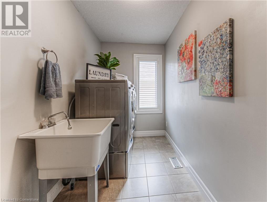 140 MAPLE BUSH DRIVE Image 33